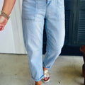 Beau Blue High Rise Barrel Relaxed Patch Pocket Jeans - Damesmode Afbeelding 2 - Foto 2