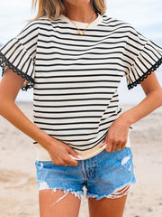 Black Stripe Scallop Lace Trim Ruffle Short Sleeves Crewneck Top - Damesmode Afbeelding 6 - Miniatuur