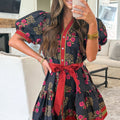 Black Retro Floral Print Button Down Belted Short Puff Sleeve Mini Dress - Damesmode Afbeelding 3 - Foto 3