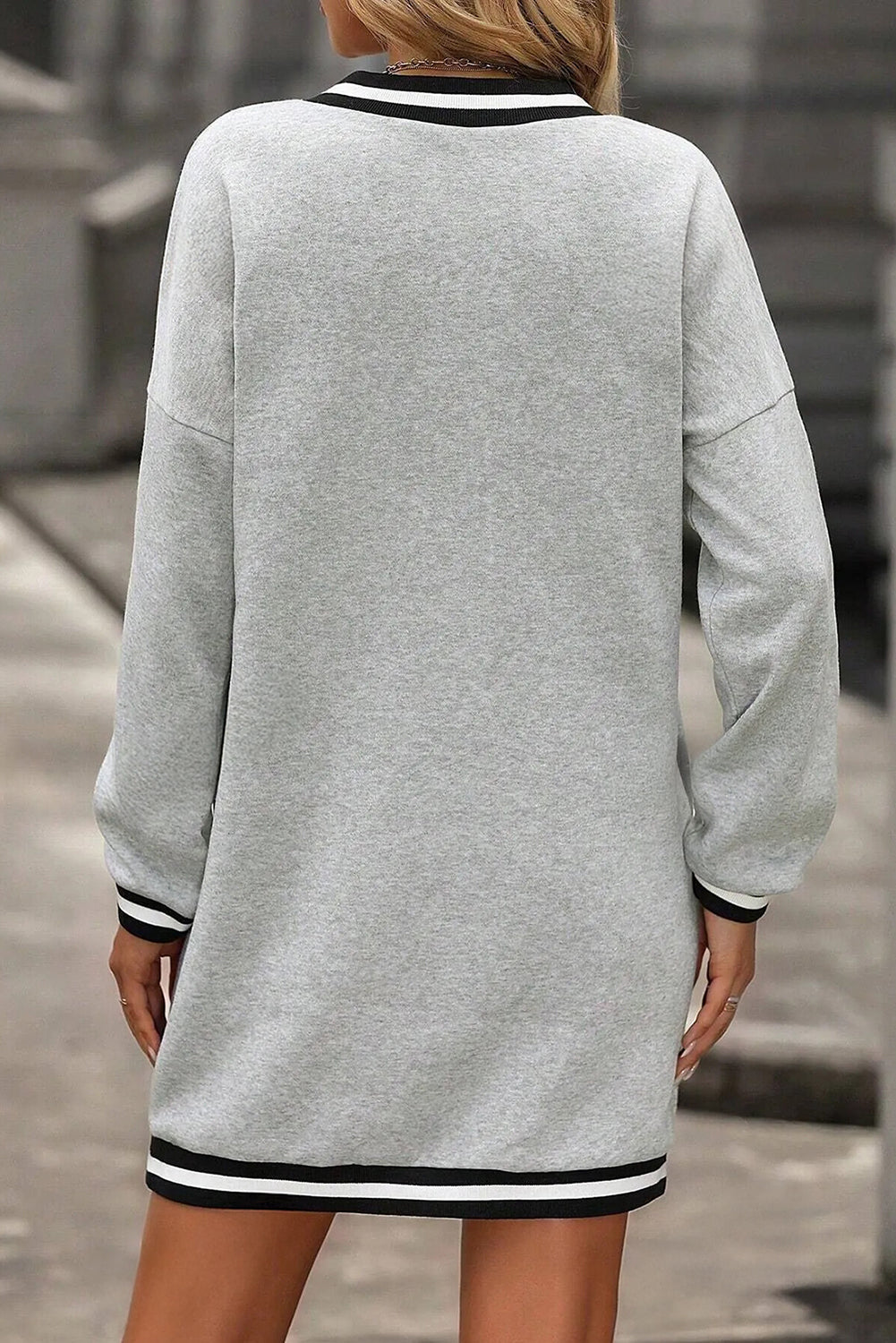 Robe T-shirt Preppy à manches longues à décolleté rayé gris clair