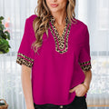 Violet Leopard Patchwork Trim Split Neck Short Sleeve Blouse - Foto 1