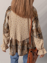 Oatmeal Boho Floral Plaid Patchwork Distressed Detail Ruffled Sleeve Waffle Knit Shacket - Miniatuur