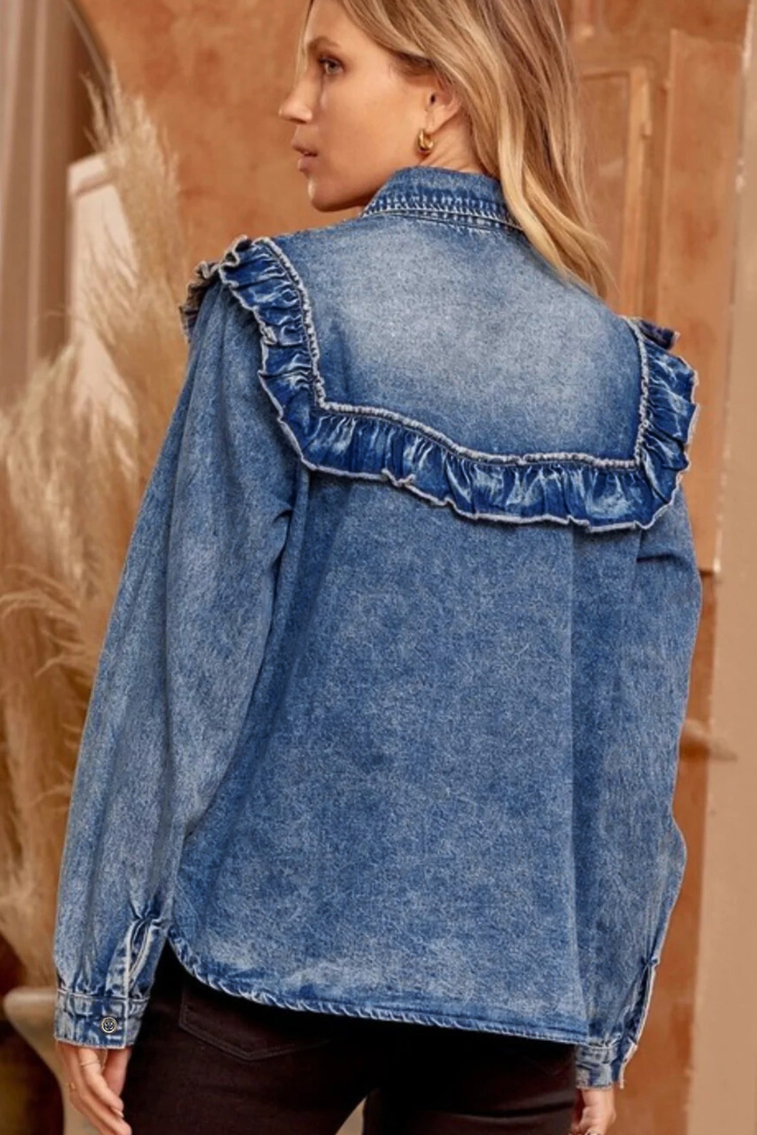 Dusk Blue Vintage Wash Denim Rüschen-Detail Hemd mit Knöpfen