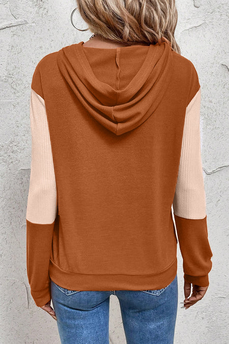 Gold Flame Contrast Color Ribbed Patchwork Crossed Pullover Neck Capuchontrui - Detail