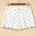 Hvide polkadot-mønstrede broderede kammuslingekantede shorts - Foto 5