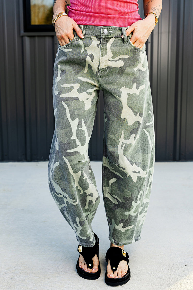 Grüne Tarnmuster-Knopf-Hosenstange mit geradem Beine und knöchellangen Jeans - Damesmode