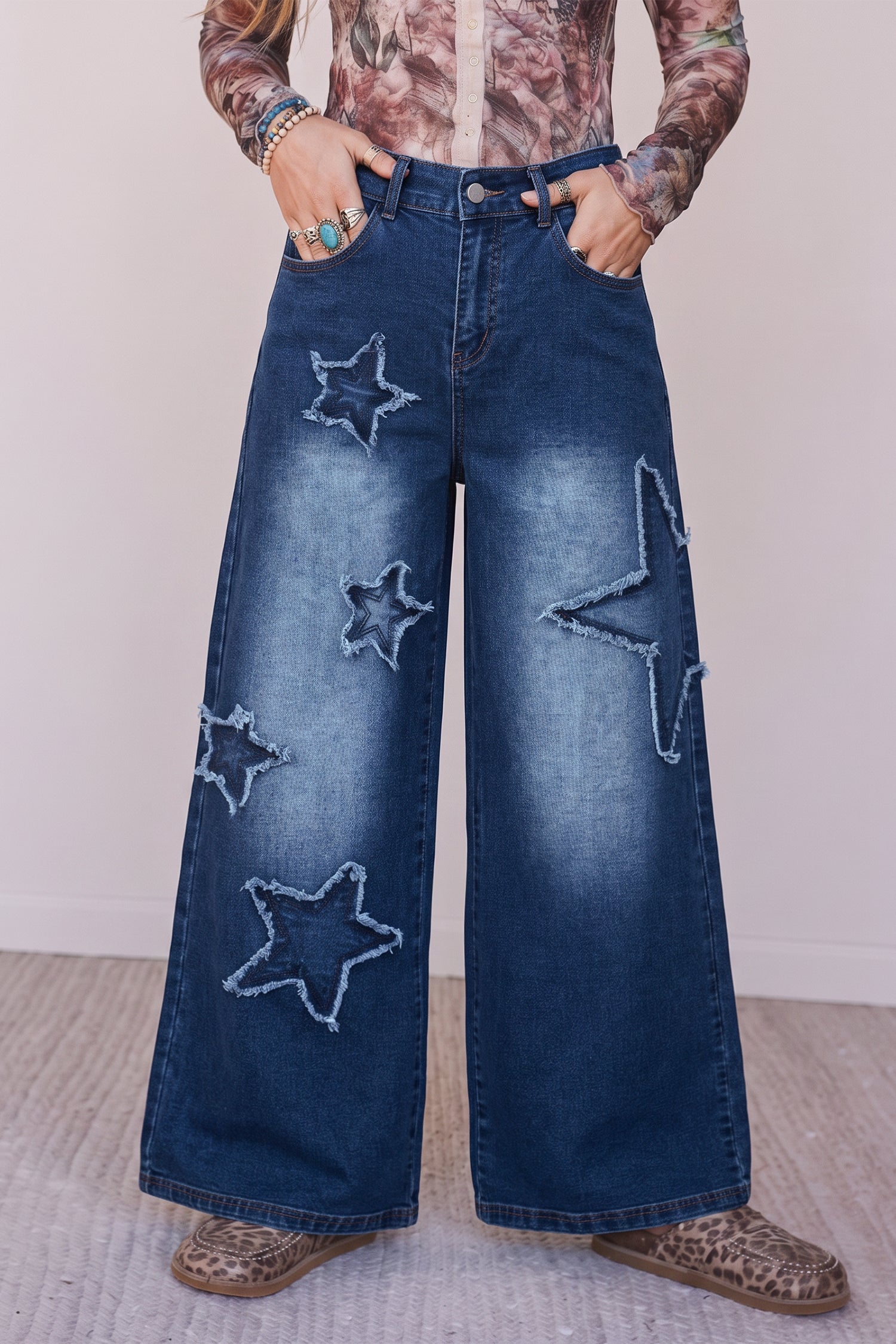 Ashleigh Blue Star Decorated Wide Leg Jeans - Damesmode Afbeelding 3