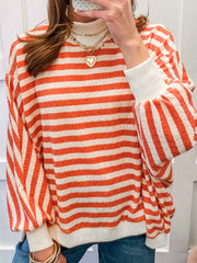 Orangestreifen-gestreiftes, strukturiertes Stand-Neck-Oberteil mit übergroßem Langarmshirt - Miniatuur