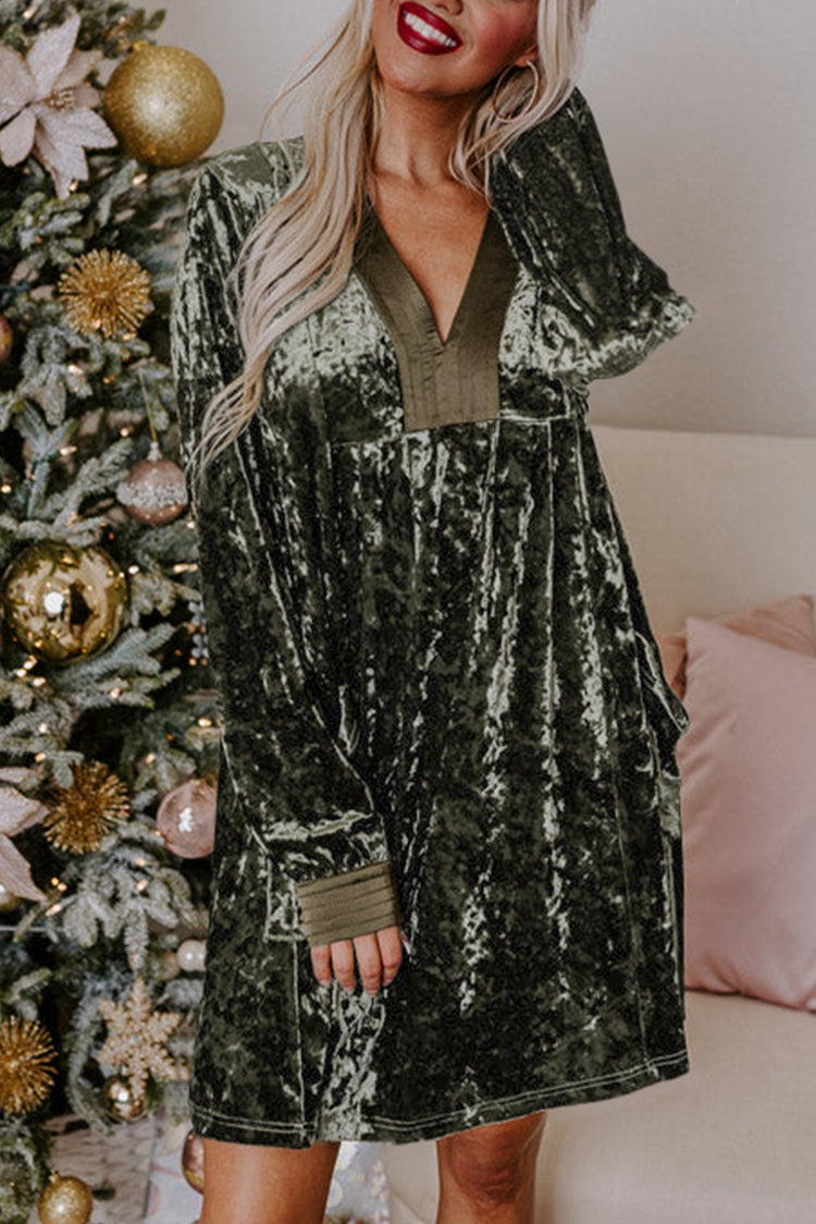 Jungle Green Velvet Long Sleeve V Neck Loose Dress with Pockets - Damesmode