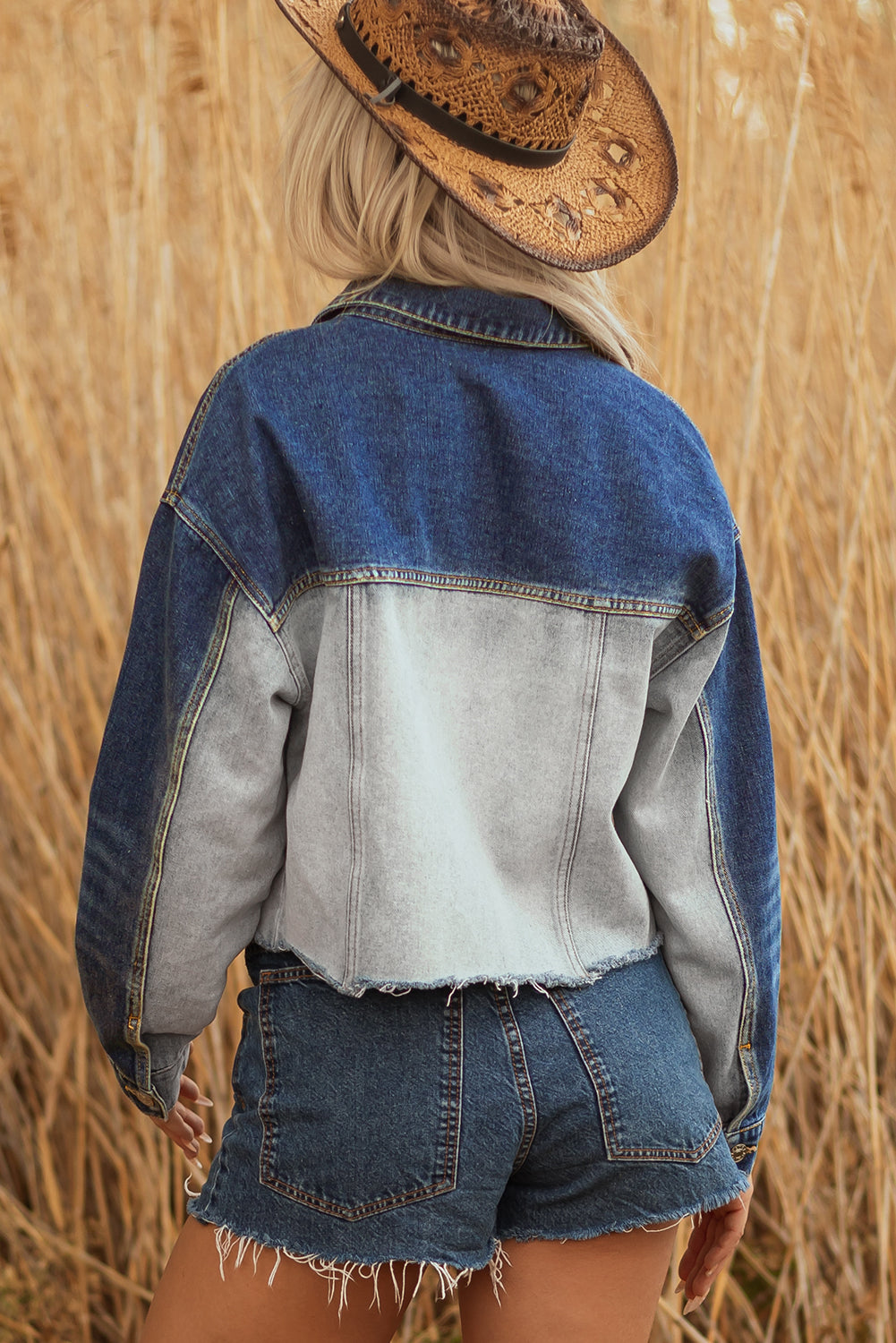 Dämmerungsblaue Farbblock-Patchwork-Klappen-Detail-Distress-Jeansjacke