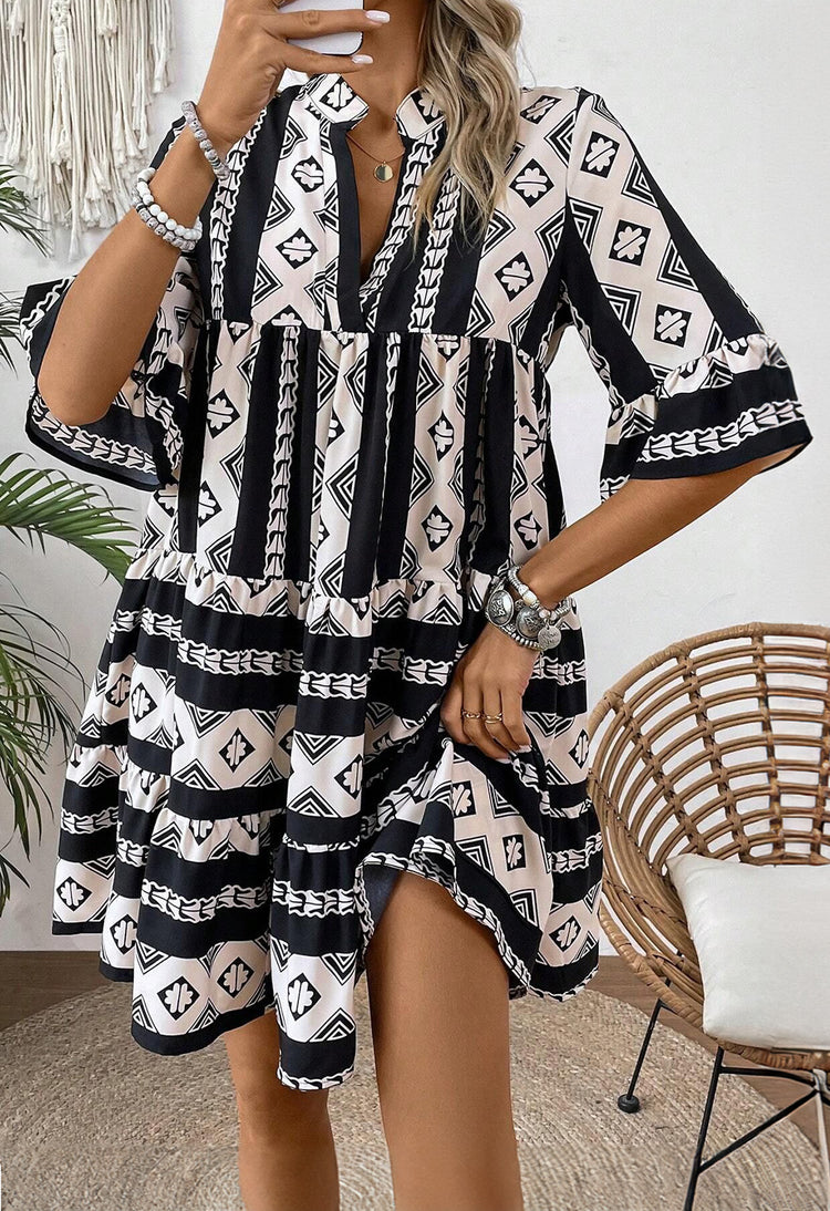 Black Geometric Print V Neck Ruffled Dress - Damesmode Afbeelding 1 - Damesmode
