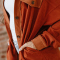 Gold Flame Velvet Flap Pockets Drop Shoulder Casual Shacket - Foto 6