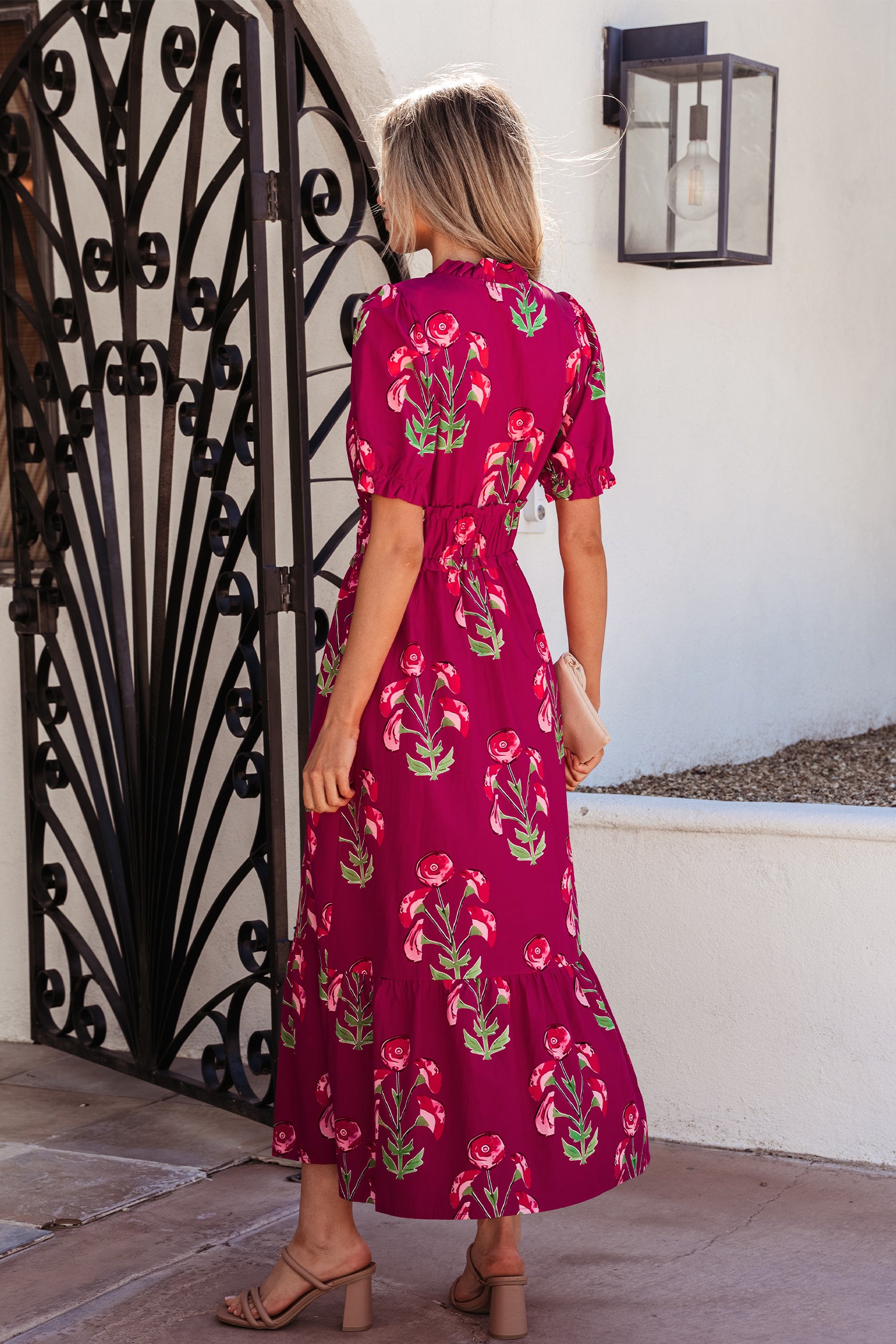 Robe Maxi à volants à manches courtes, manches courtes, à volants à motifs floraux rouges