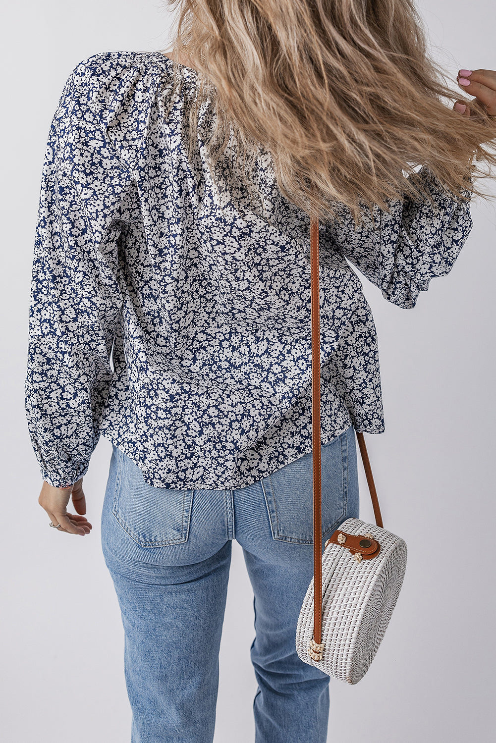 Bluse mit Blütenmuster mit Kerbemuster mit V-Ausschnitt und Puffärmel – Damesmode Afbeelding 2