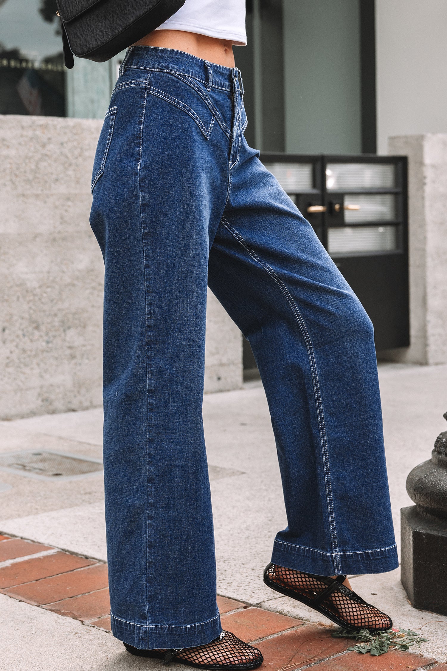 Segelblau Taille-Detail: Lockere Jeans mit Bündchen