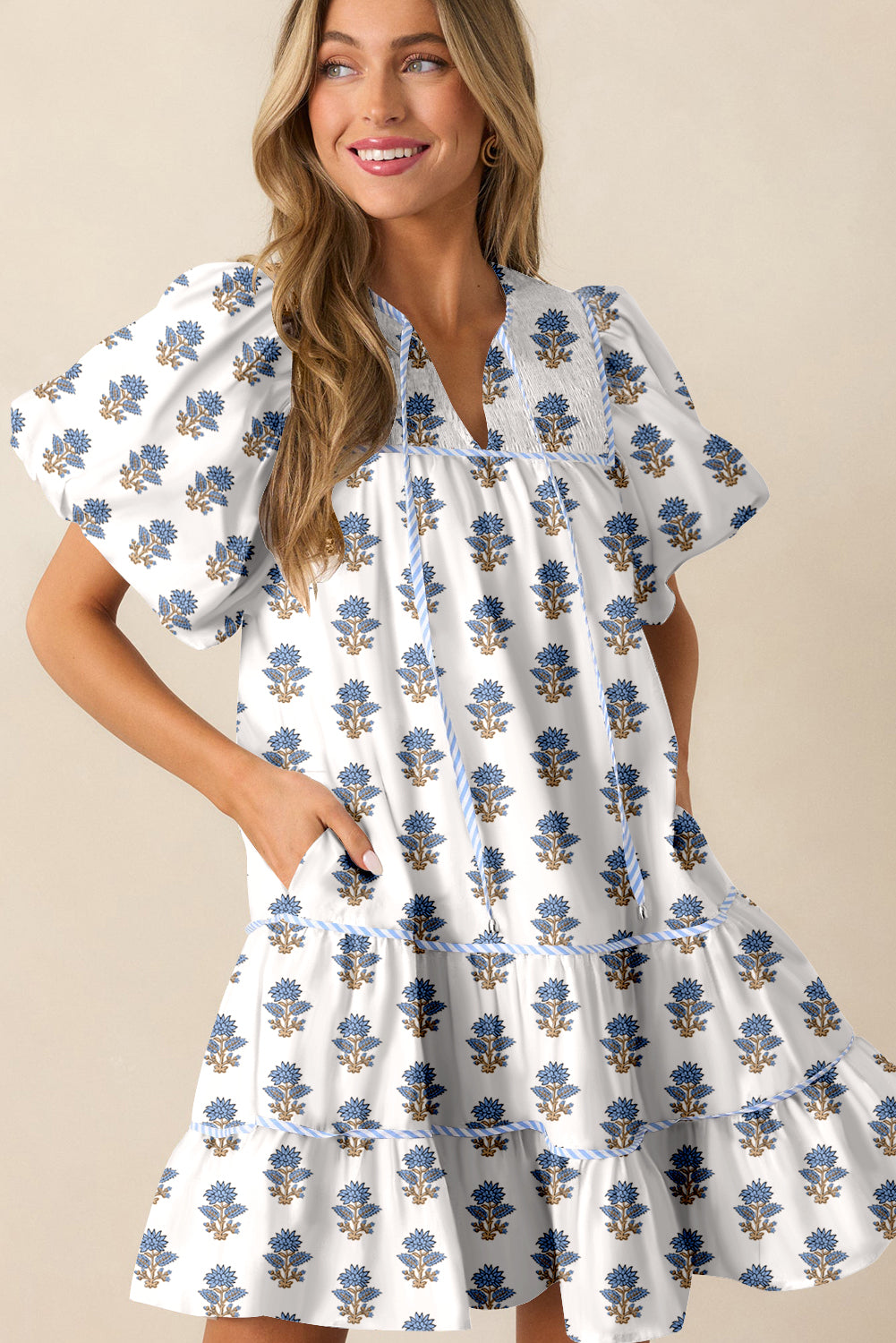 Mini robe Mini Bleu Bleu Floral Bouffante, Manche Nouée et Poches