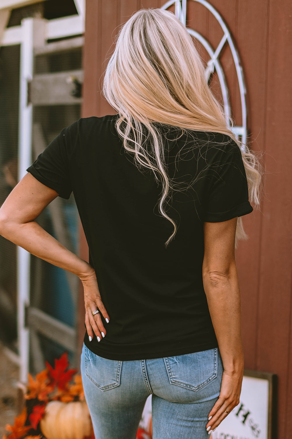 Black Sequin Bow Ghost Patched Halloween Graphic Tee - Damesmode Afbeelding 2