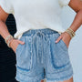 Pantaloncini casual in denim Myosotis con bordo sfilacciato