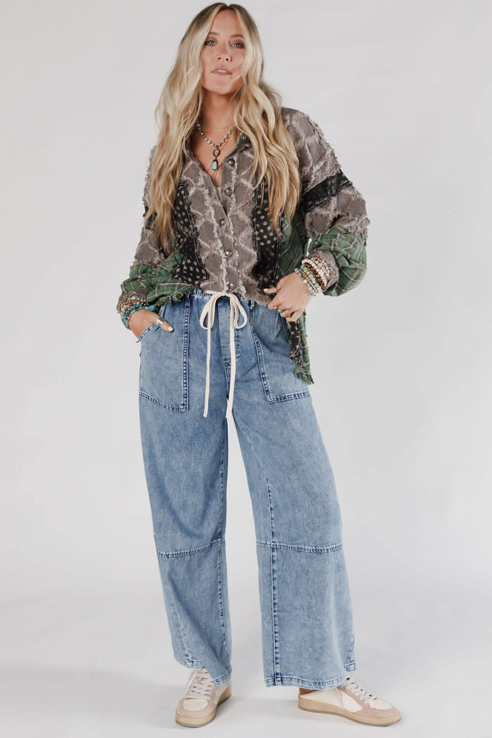Ashleigh Blue Acid Wash Exposed Seam Drawstring Elastic Waist Barrel Jeans - Damesmode Afbeelding 3