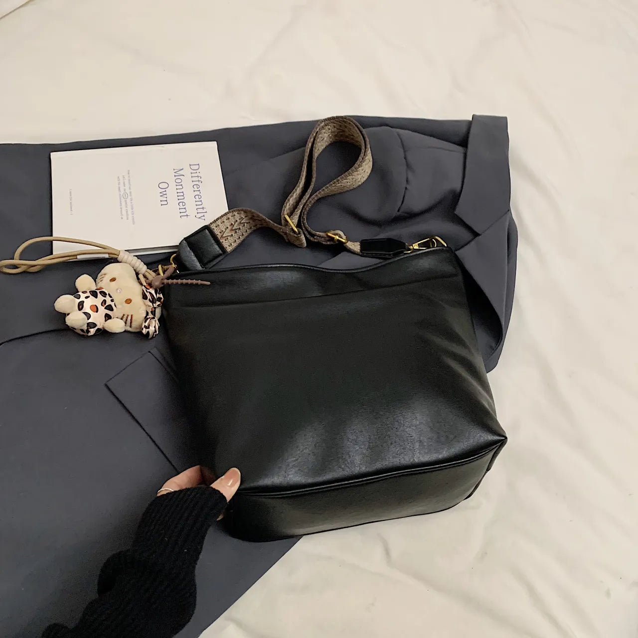 Leather Adjustable Strap Shoulder Bag - Exklusive Damenmode & Kleidung Kollektion | Redblad Deutschland