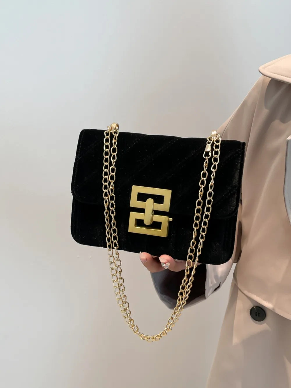 Solid Color Chain Shoulder Bag - Exclusive Women Fashion & Apparel | Redblad Official