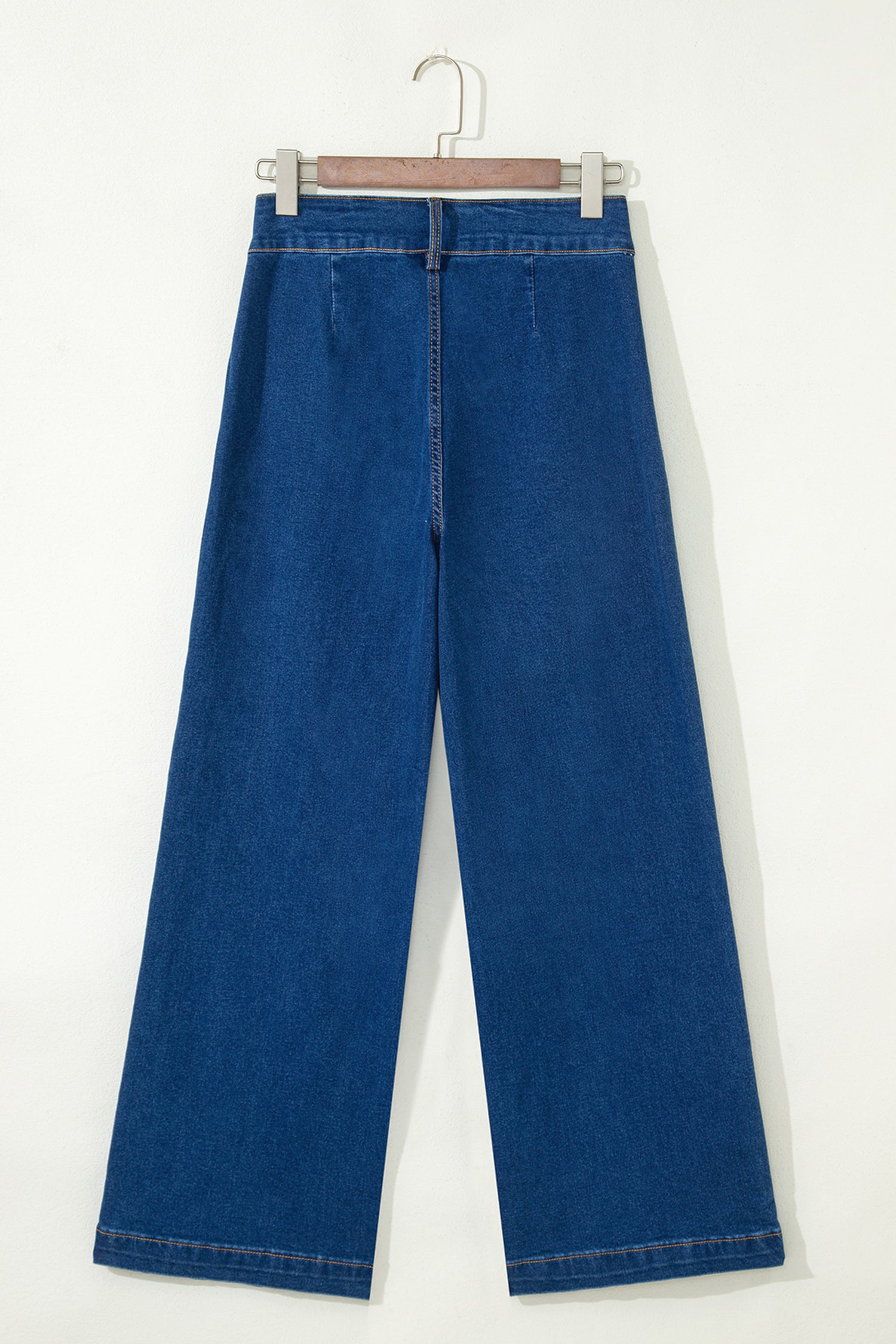Decorazione ferramenta blu vela, tasche rattoppate, pantaloni di jeans a gamba larga