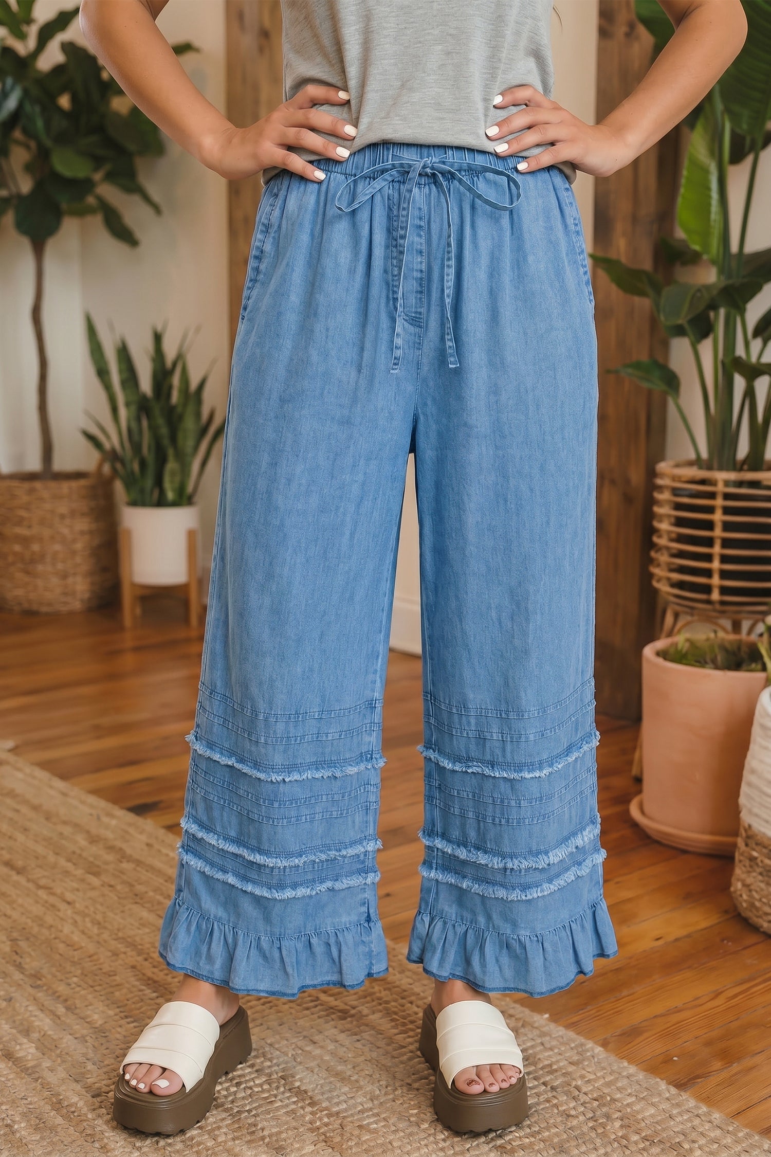Pantaloni Chambray Chambray blu crepuscolo con orlo arricciato e gamba larga