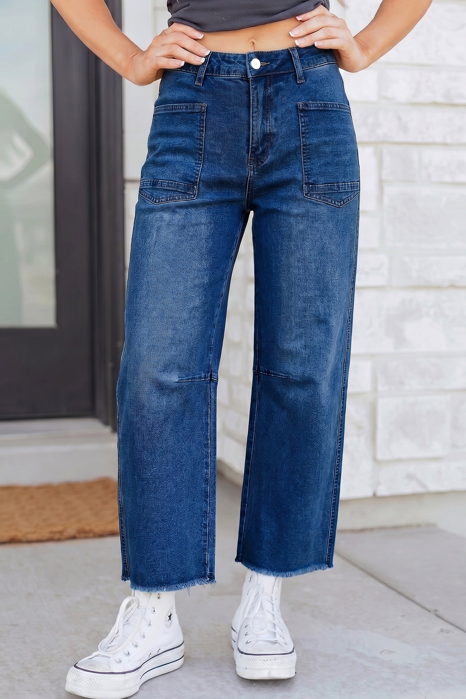 Black Frayed Cropped Barrel Jeans - Damesmode Afbeelding 4