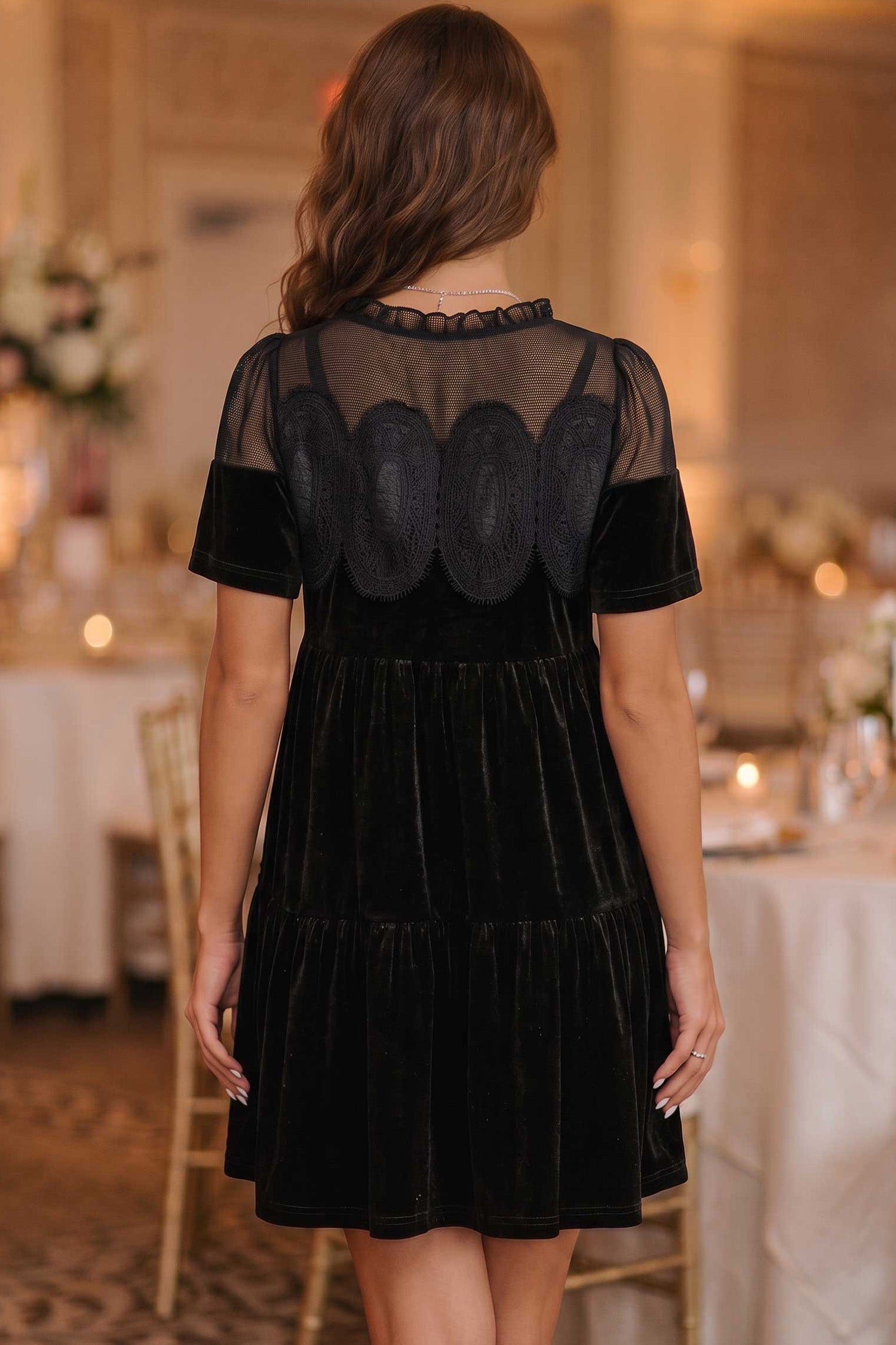 Schwarz besticktes Samt-Mini-Shift-Kleid mit kurzen Ärmeln – Damesmode Afbeelding 3