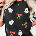 Black Sequin Bow Ghost Patched Halloween Graphic Tee - Damesmode Afbeelding 4 - Foto 4