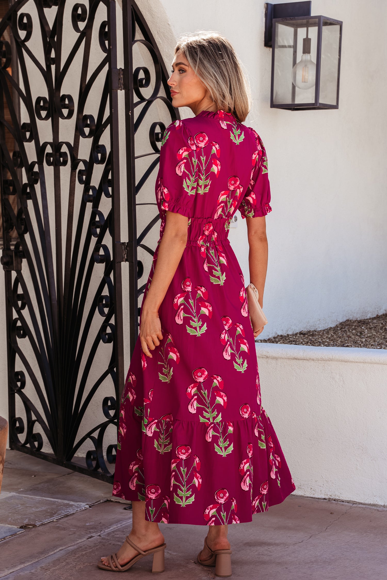 Robe Maxi à volants à manches courtes, manches courtes, à volants à motifs floraux rouges