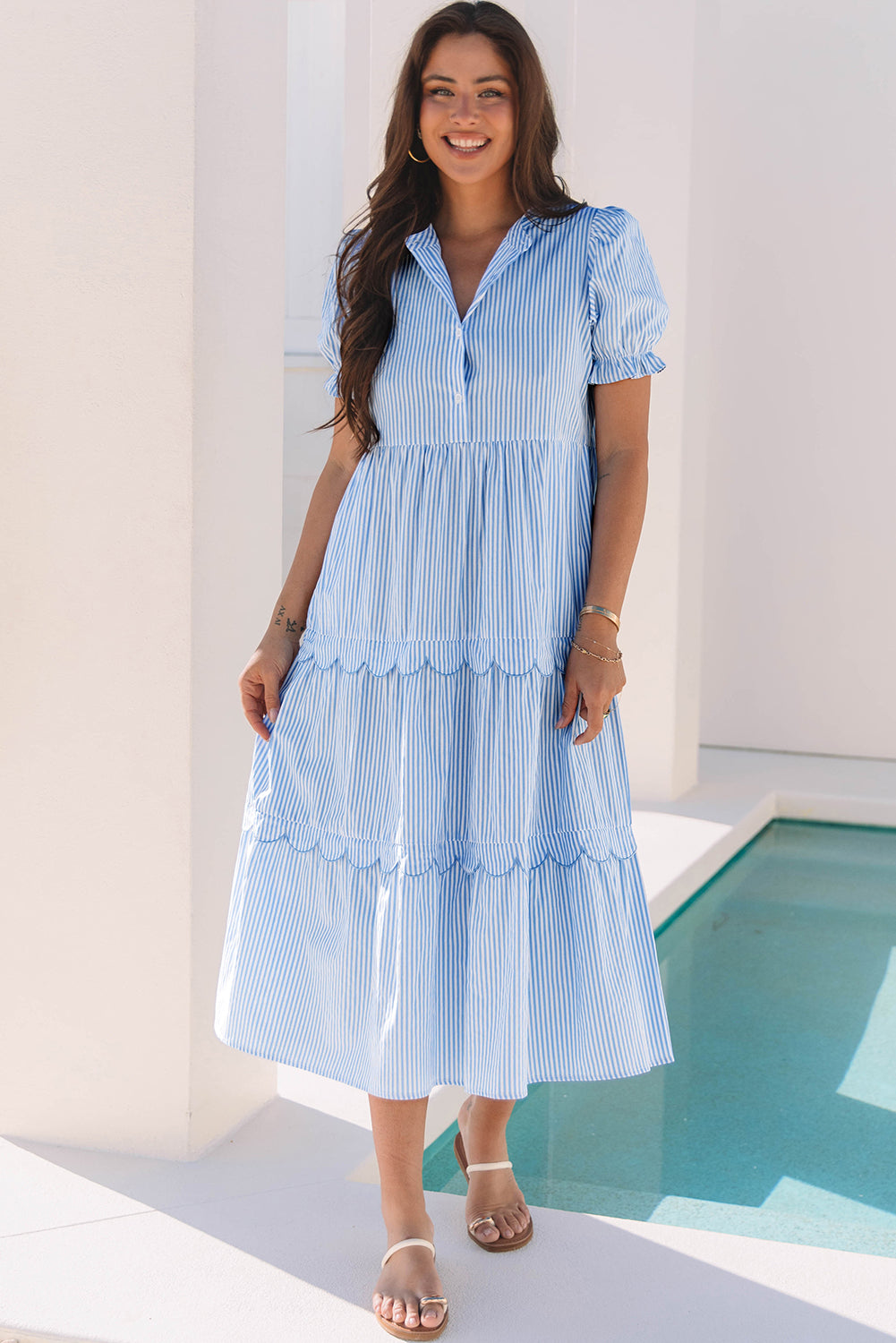 Robe longue longue à manches courtes à rayures bulle à rayures bleu ciel