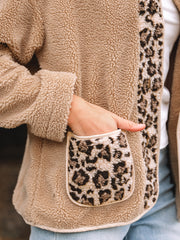 Chaqueta de peluche casual con estampado de leopardo con acentos y bolsillos - Miniatuur