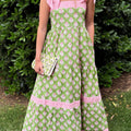 Maxikleid mit grünem Blumenmuster und gestreiftem Knotenträger - Foto 2