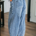 Myosotis: Große Patch-Tasche, Kordelzug, Papiertasche, Taille-Barrel-Jeans - Foto 3