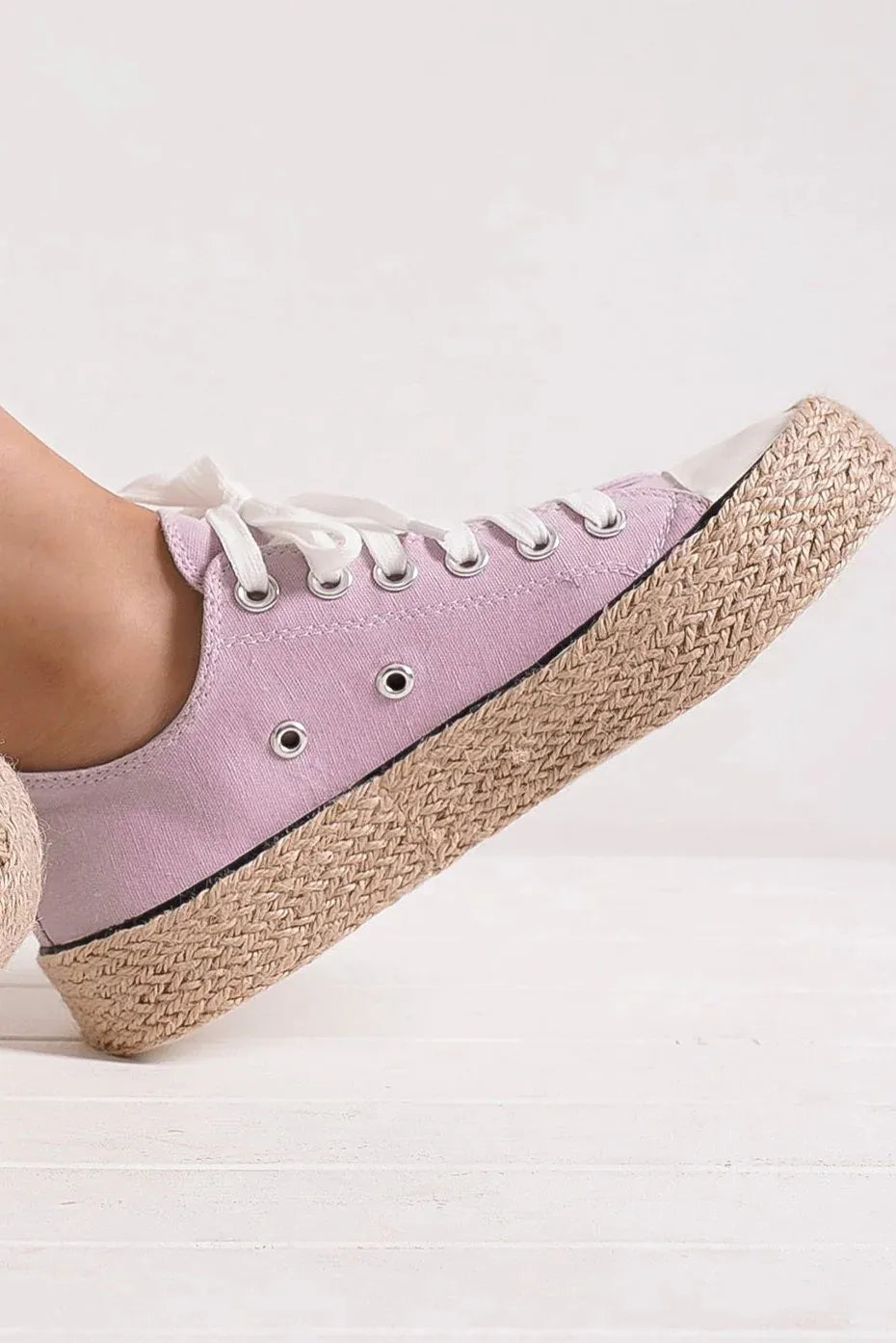 Beast Fashion Lace Up Woven Espadrille Sole Sneakers - Luxe Damesmode & Kleding Collectie | Redblad Nederland