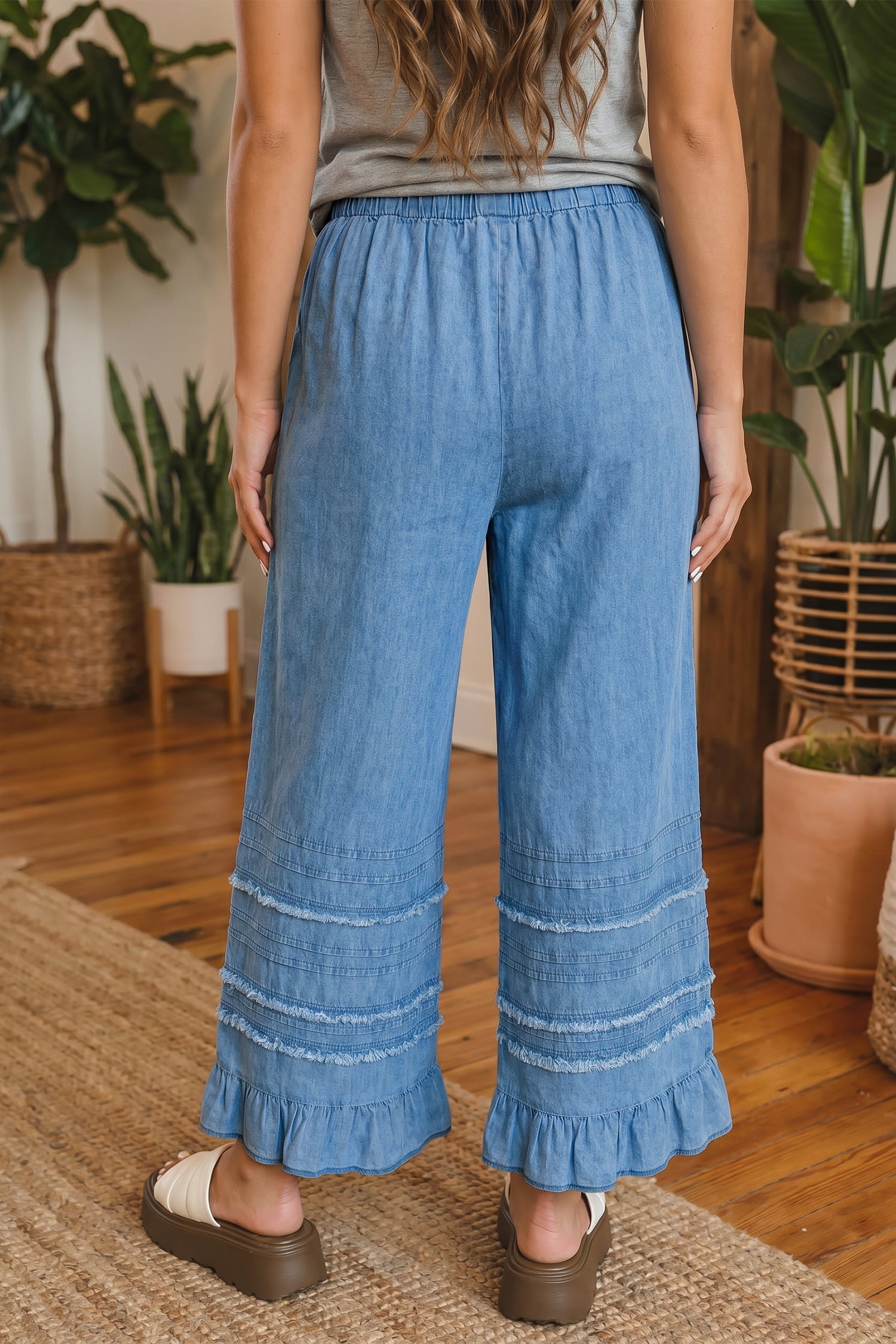 Pantaloni Chambray Chambray blu crepuscolo con orlo arricciato e gamba larga