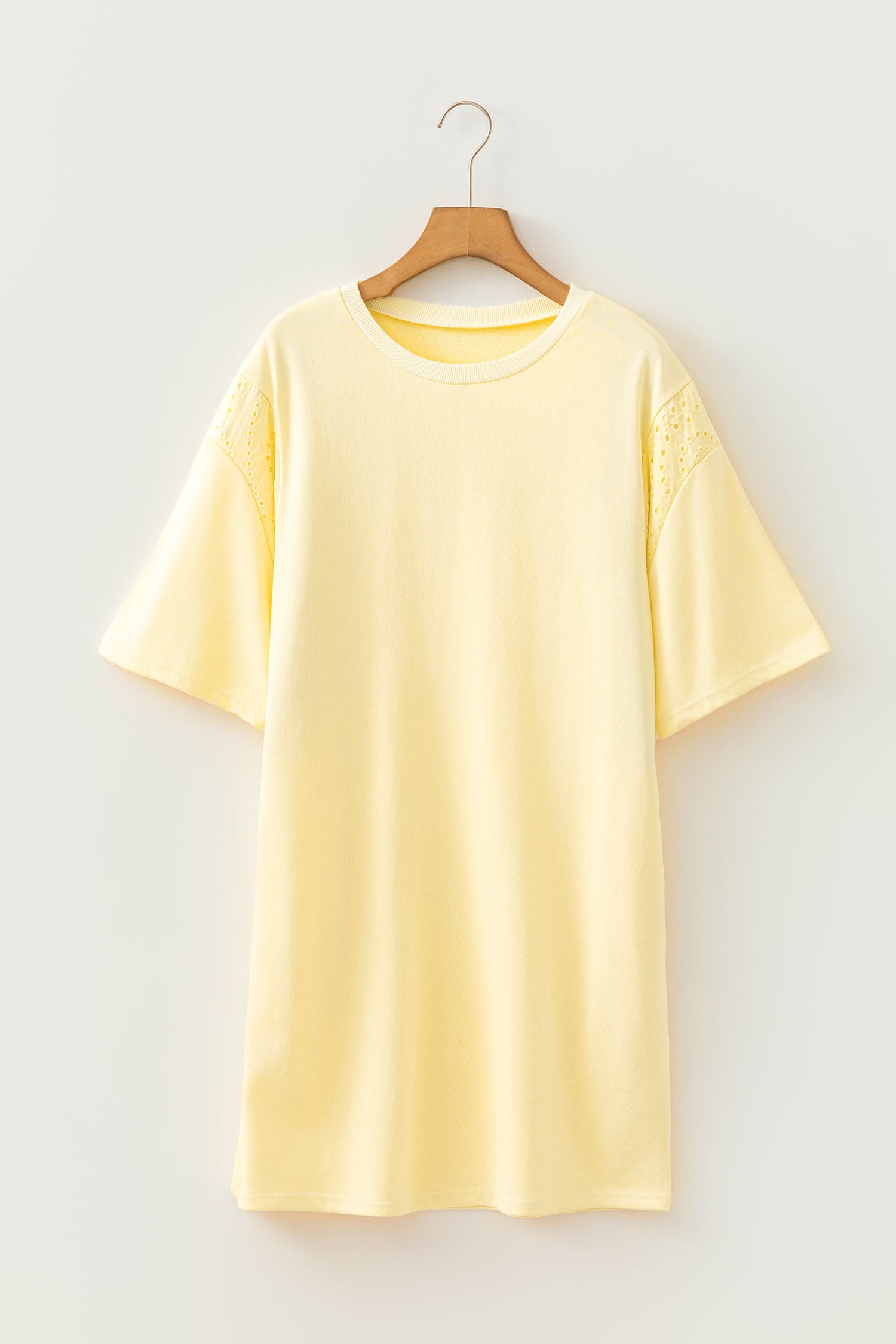 Gul cremeøje broderet blonde med splejsede ærmer løs T-shirtkjole