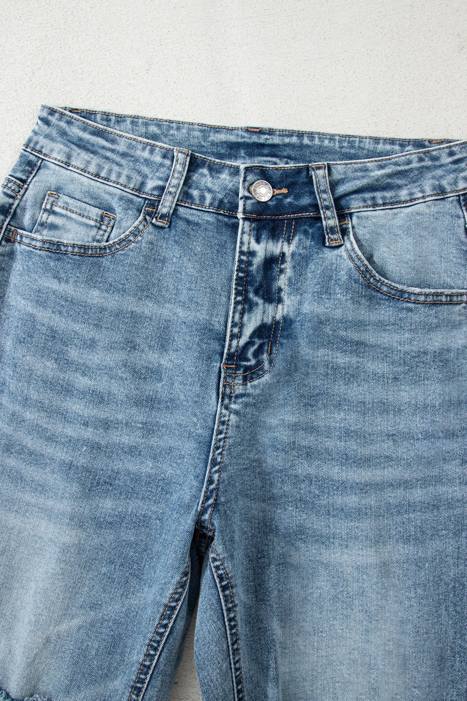 Myosotis Rå Søm Revet Knæfit Udstrakte Jeans