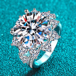 10 Carat Moissanite Flower-Shaped Ring | Redblad 18K Solid Gold & Certified Diamond Rings