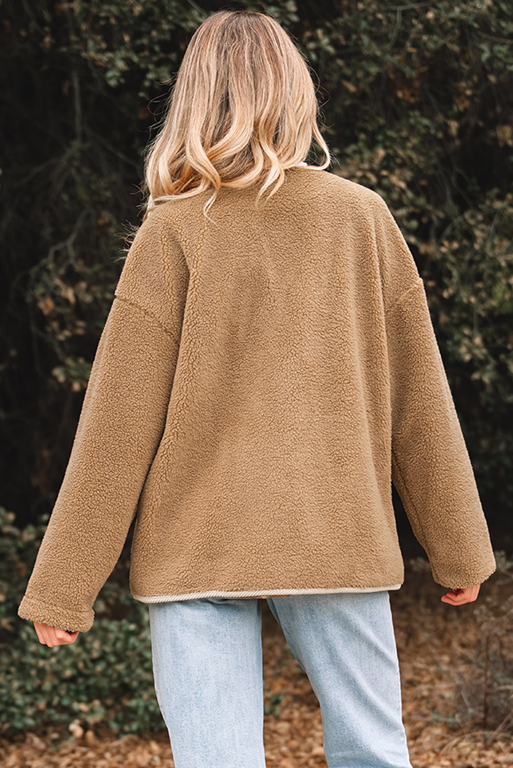 Veste en patchwork en velour côtelé beige français clair, bouffante, avec de grandes poches