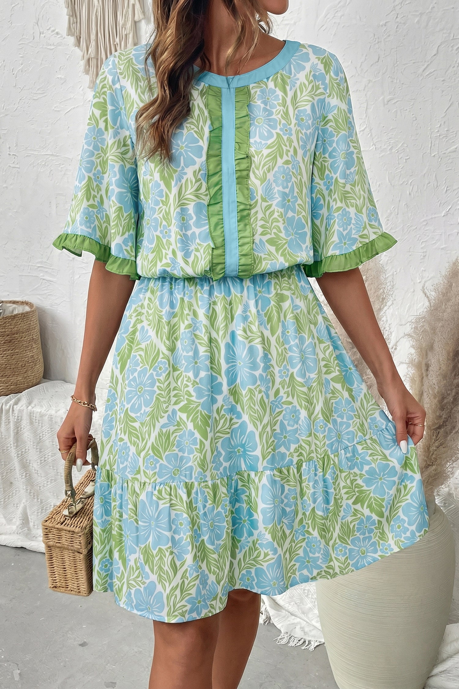 Mini robe à manches courtes à motifs floraux bleu ciel à volants taille haute