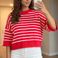 Maglione rilassato a maglie a righe rosse con spalla abbassata e a manga mezza - Foto 3