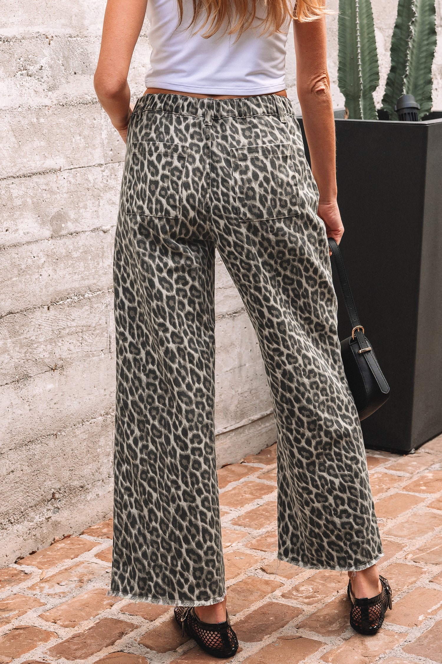 Jeans gialli a gamba larga e dritta