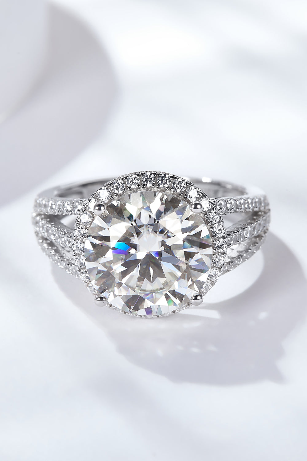 5 Carat  Moissanite Split Shank Ring | Redblad 18K Solid Gold & Certified Diamond Rings