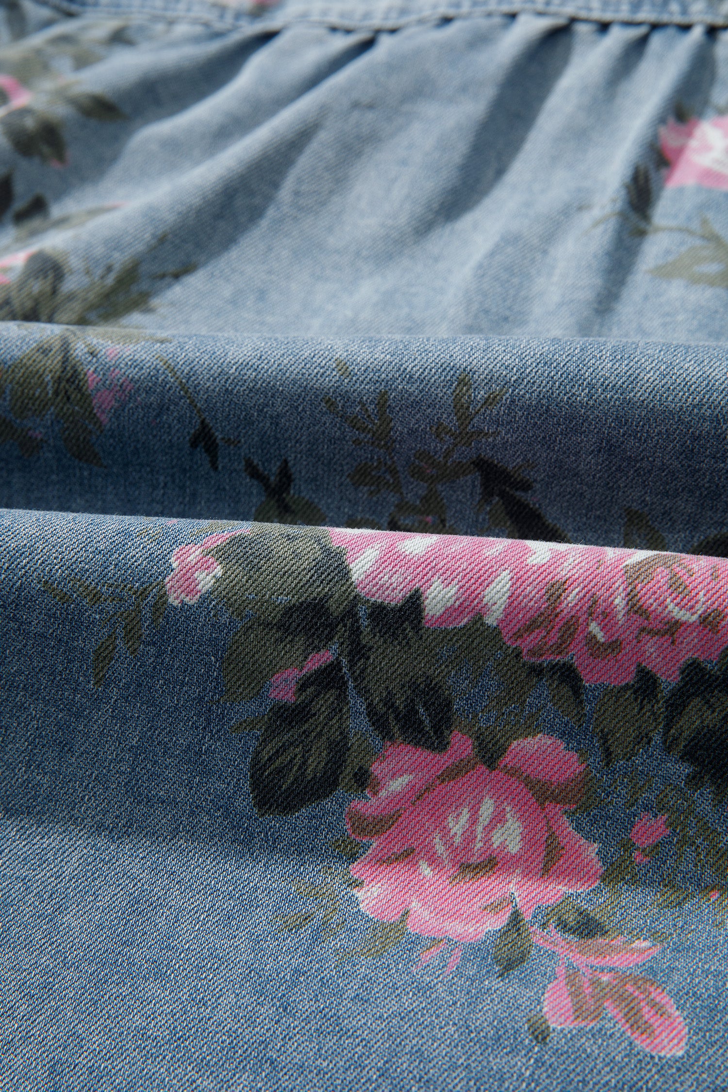 Blue Bracelet Sleeve Floral Denim Shirt - Women's Fashion Image 4