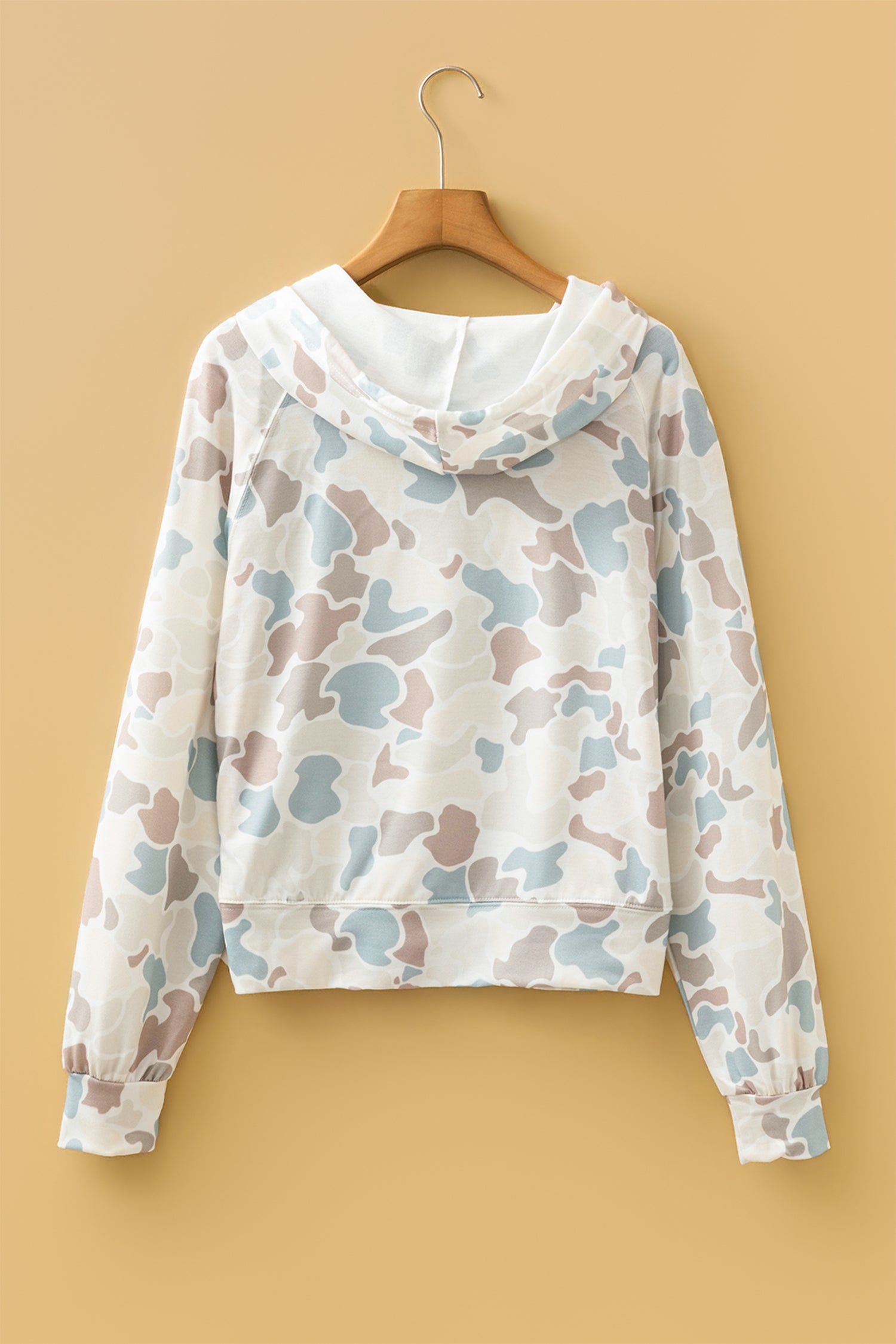 Beige Camouflage Print Relaxed Drawstring Hoodie - Damesmode Afbeelding 5