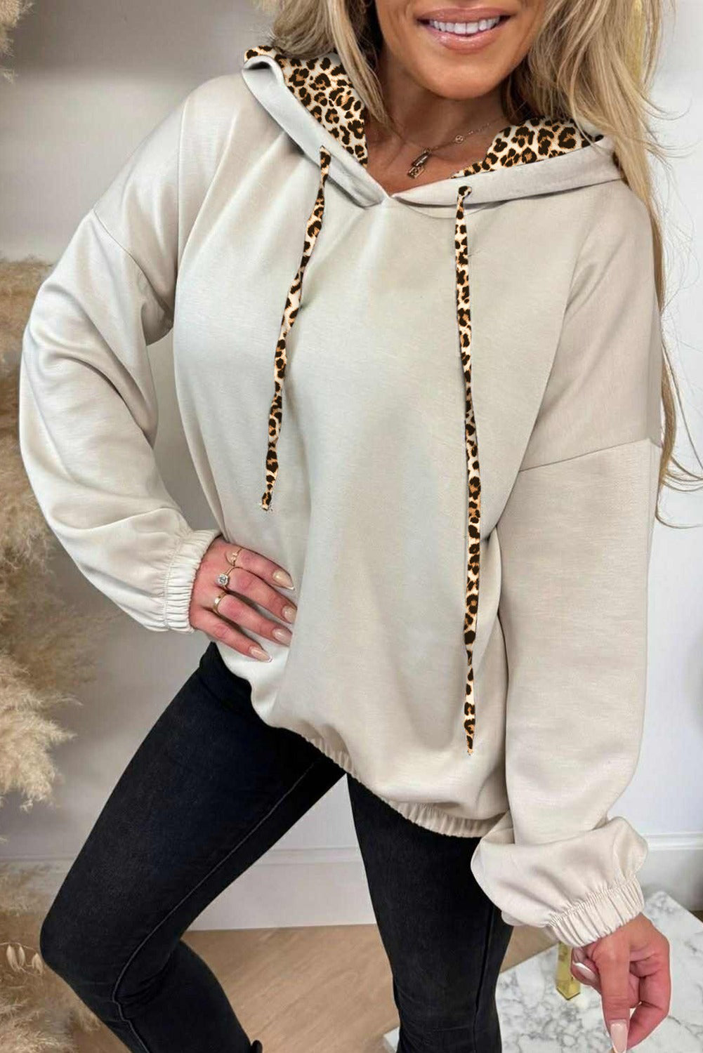 Black Elastic Cuffs Leopard Contrast Drawstring Hoodie - Women's Fashion Image 4