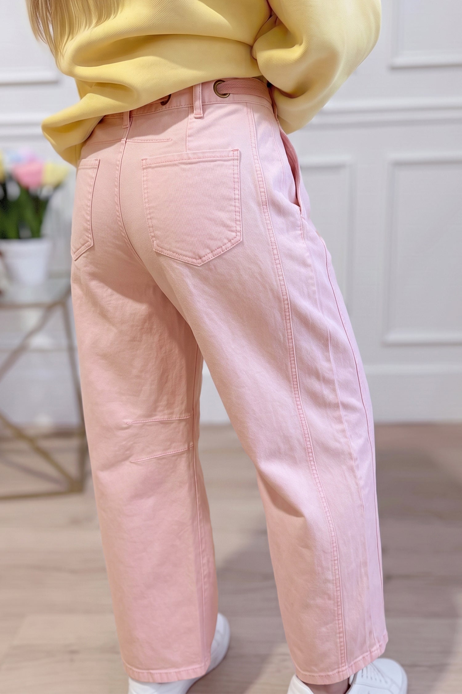 Jeans a canna in vita a nodo in stile rosa chiaro e colore unico,