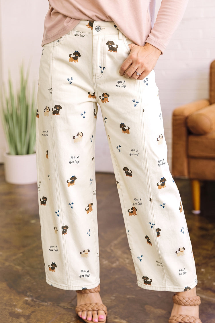 Vaqueros blancos abstractos de perro con estampado de pierna ancha y largo - Damesmode